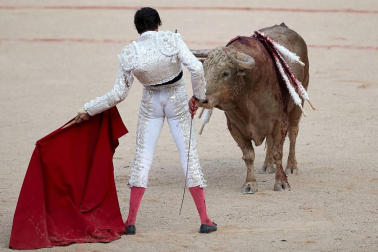 Faena de los toros de la ganadería de Núñez del Cuvillo para los diestros Antonio Ferrera, Roca Rey y Ginés Marín