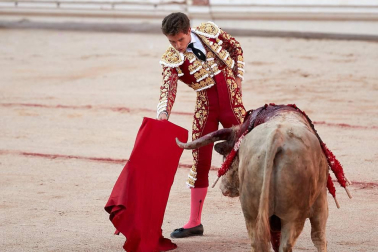 Faena de los toros de la ganadería de Núñez del Cuvillo para los diestros Antonio Ferrera, Roca Rey y Ginés Marín