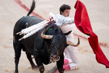 Faena de los toros de la ganadería de Núñez del Cuvillo para los diestros Antonio Ferrera, Roca Rey y Ginés Marín
