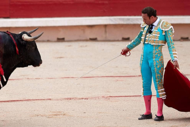 Faena de los toros de la ganadería de Núñez del Cuvillo para los diestros Antonio Ferrera, Roca Rey y Ginés Marín