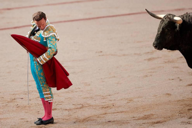 Faena de los toros de la ganadería de Núñez del Cuvillo para los diestros Antonio Ferrera, Roca Rey y Ginés Marín