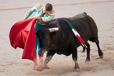 Faena de los toros de la ganadería de Núñez del Cuvillo para los diestros Antonio Ferrera, Roca Rey y Ginés Marín