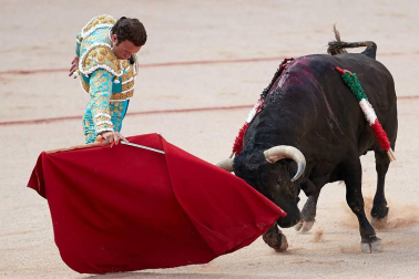 Faena de los toros de la ganadería de Núñez del Cuvillo para los diestros Antonio Ferrera, Roca Rey y Ginés Marín