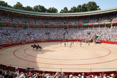 Faena de los toros de la ganadería de Núñez del Cuvillo para los diestros Antonio Ferrera, Roca Rey y Ginés Marín