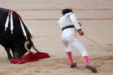 Faena de los toros de la ganadería de Núñez del Cuvillo para los diestros Antonio Ferrera, Roca Rey y Ginés Marín