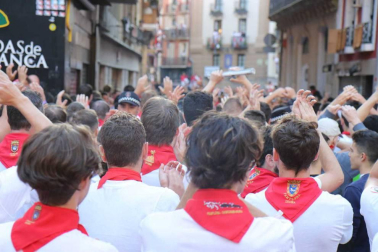 Imágenes del quinto encierro de los sanfermines, con toros de la ganadería Núñez del Cuvillo