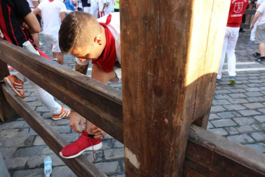 Imágenes del quinto encierro de los sanfermines, con toros de la ganadería Núñez del Cuvillo