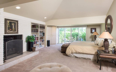 La mansión de lujo que la diva de Hollywood Elizabeth Taylor y su marido de entonces Michael Wilding compraron en 1954 en Beverly Hills está ahora a la venta por 16 millones de dólares.