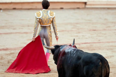 Faena de los toros de la ganadería de Victoriano del Río Cortés para los diestros Pepín Liria, Julián López 'El Juli' y Ginés Marín