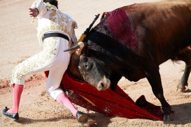 Faena de los toros de la ganadería de Victoriano del Río Cortés para los diestros Pepín Liria, Julián López 'El Juli' y Ginés Marín