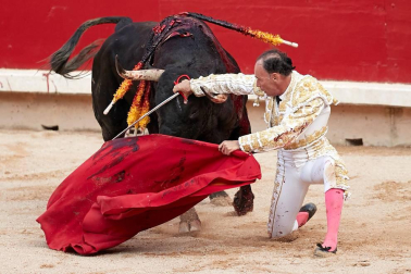 Faena de los toros de la ganadería de Victoriano del Río Cortés para los diestros Pepín Liria, Julián López 'El Juli' y Ginés Marín