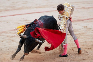 Faena de los toros de la ganadería de Victoriano del Río Cortés para los diestros Pepín Liria, Julián López 'El Juli' y Ginés Marín