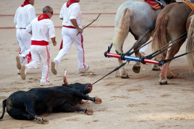 Faena de los toros de la ganadería de Victoriano del Río Cortés para los diestros Pepín Liria, Julián López 'El Juli' y Ginés Marín