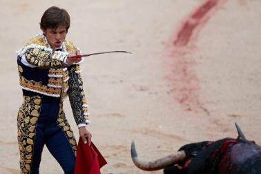 Faena de los toros de la ganadería de Victoriano del Río Cortés para los diestros Pepín Liria, Julián López 'El Juli' y Ginés Marín