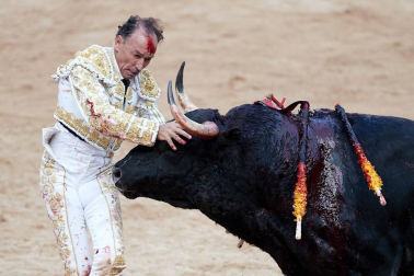 Faena de los toros de la ganadería de Victoriano del Río Cortés para los diestros Pepín Liria, Julián López 'El Juli' y Ginés Marín