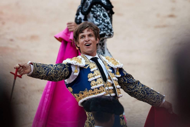 Faena de los toros de la ganadería de Victoriano del Río Cortés para los diestros Pepín Liria, Julián López 'El Juli' y Ginés Marín