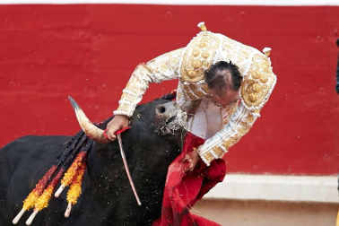 Faena de los toros de la ganadería de Victoriano del Río Cortés para los diestros Pepín Liria, Julián López 'El Juli' y Ginés Marín