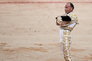 Faena de los toros de la ganadería de Victoriano del Río Cortés para los diestros Pepín Liria, Julián López 'El Juli' y Ginés Marín