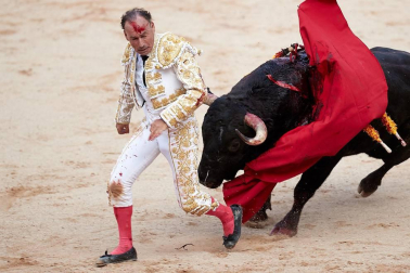 Faena de los toros de la ganadería de Victoriano del Río Cortés para los diestros Pepín Liria, Julián López 'El Juli' y Ginés Marín