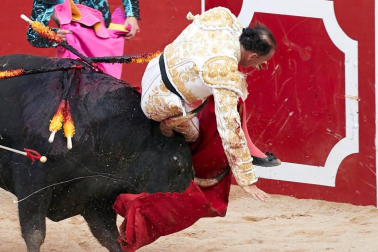 Faena de los toros de la ganadería de Victoriano del Río Cortés para los diestros Pepín Liria, Julián López 'El Juli' y Ginés Marín
