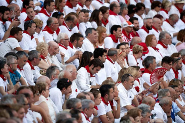 Público asistente a la Plaza de Toros de Pamplona durante la cuarta corrida de la Feria del Toro 2018.