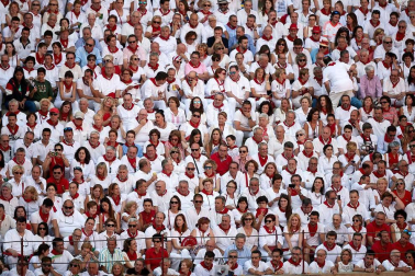 Público asistente a la Plaza de Toros de Pamplona durante la cuarta corrida de la Feria del Toro 2018.