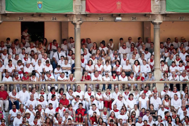 Público asistente a la Plaza de Toros de Pamplona durante la cuarta corrida de la Feria del Toro 2018.