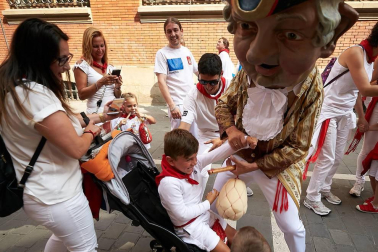 Salida de los gigantes y cabezudos de Pamplona, 12 de julio de San Fermín 2018