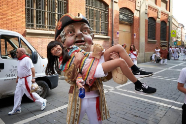 Salida de los gigantes y cabezudos de Pamplona, 12 de julio de San Fermín 2018