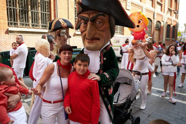 Salida de los gigantes y cabezudos de Pamplona, 12 de julio de San Fermín 2018