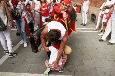 Salida de los gigantes y cabezudos de Pamplona, 12 de julio de San Fermín 2018