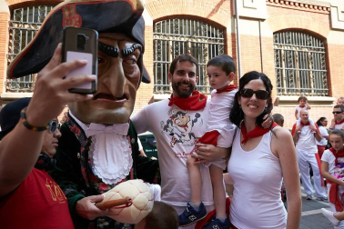 Salida de los gigantes y cabezudos de Pamplona, 12 de julio de San Fermín 2018