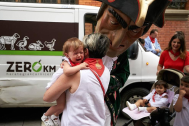 Salida de los gigantes y cabezudos de Pamplona, 12 de julio de San Fermín 2018