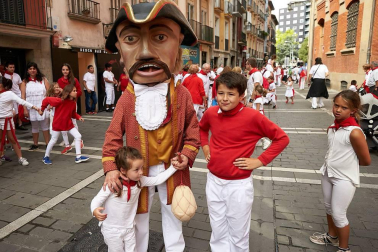 Salida de los gigantes y cabezudos de Pamplona, 12 de julio de San Fermín 2018