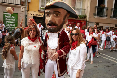 Salida de los gigantes y cabezudos de Pamplona, 12 de julio de San Fermín 2018