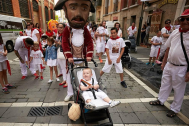 Salida de los gigantes y cabezudos de Pamplona, 12 de julio de San Fermín 2018