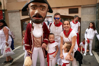 Salida de los gigantes y cabezudos de Pamplona, 12 de julio de San Fermín 2018