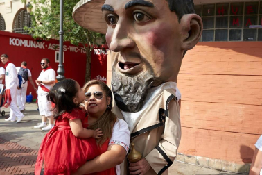Salida de los gigantes y cabezudos de Pamplona, 12 de julio de San Fermín 2018