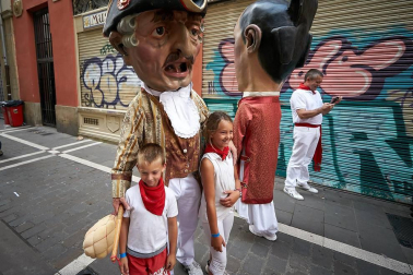 Salida de los gigantes y cabezudos de Pamplona, 12 de julio de San Fermín 2018