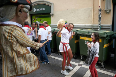 Salida de los gigantes y cabezudos de Pamplona, 12 de julio de San Fermín 2018