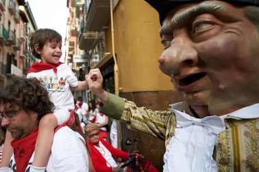 Salida de los gigantes y cabezudos de Pamplona, 12 de julio de San Fermín 2018
