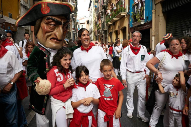 Salida de los gigantes y cabezudos de Pamplona, 12 de julio de San Fermín 2018