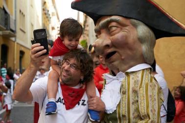 Salida de los gigantes y cabezudos de Pamplona, 12 de julio de San Fermín 2018