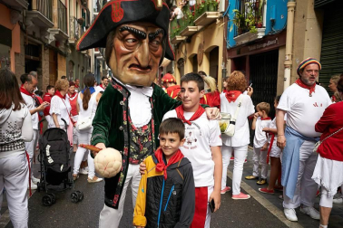 Salida de los gigantes y cabezudos de Pamplona, 12 de julio de San Fermín 2018