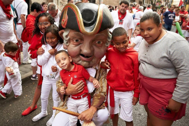 Salida de los gigantes y cabezudos de Pamplona, 12 de julio de San Fermín 2018