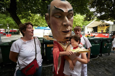 Salida de los gigantes y cabezudos de Pamplona, 12 de julio de San Fermín 2018