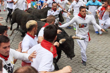 Imágenes del séptimo encierro de los Sanfermines de 2018, con toros de la ganadería Jandilla.