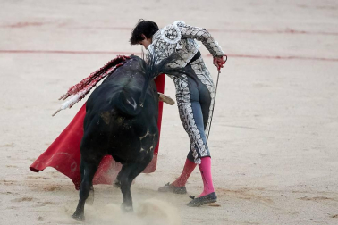 Faena de los toros de la ganadería de Fuente Ymbro para los diestros Juan José Padilla, Roca Rey y Cayetano