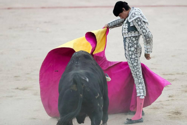 Faena de los toros de la ganadería de Fuente Ymbro para los diestros Juan José Padilla, Roca Rey y Cayetano