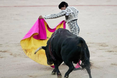 Faena de los toros de la ganadería de Fuente Ymbro para los diestros Juan José Padilla, Roca Rey y Cayetano